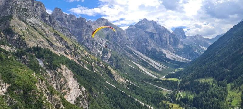 Neustift im Stubaital: Tandem Paragliding Flight - Who Should Consider This Experience?