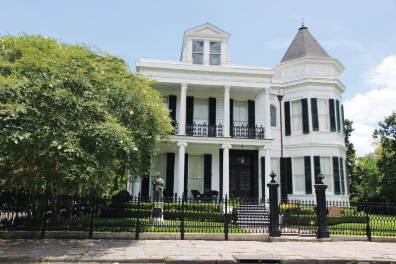 New Orleans: 2-Hour 15-Minute City and Cemetery Tour by Bus - FAQs
