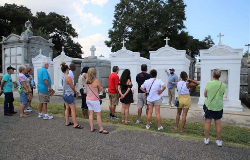 New Orleans: 2-Hour 15-Minute City and Cemetery Tour by Bus - Practical Tips for Your Tour