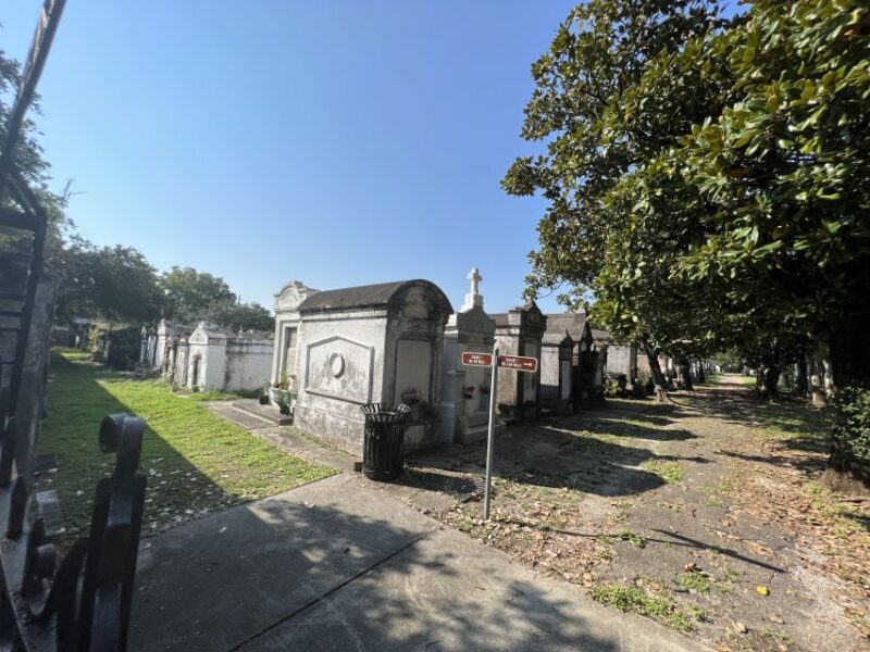 New Orleans : Best of Ghost & Voodoo Experience Walking Tour - FAQs