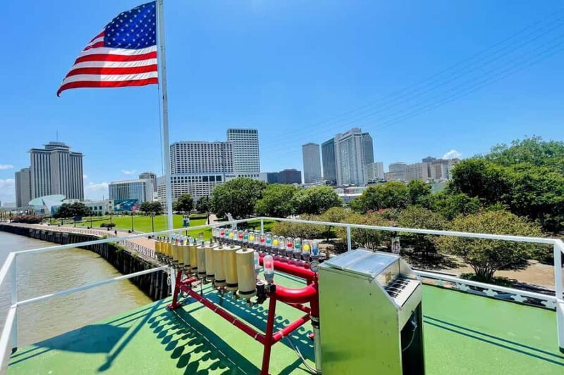 New Orleans: City Riverboat Cruise with Captain Narration - Key Points