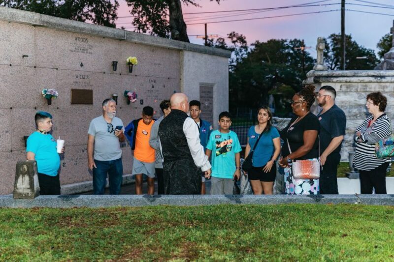 New Orleans: Dead of Night Ghosts and Cemetery Bus Tour - The Itinerary in Detail