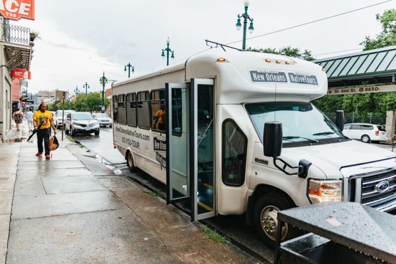 New Orleans: Dead of Night Ghosts and Cemetery Bus Tour - Authenticity and Engagement