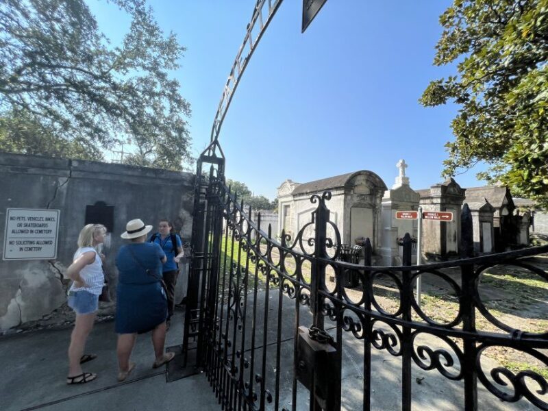 New Orleans : Garden District Architecture Walking tour - Practical Considerations