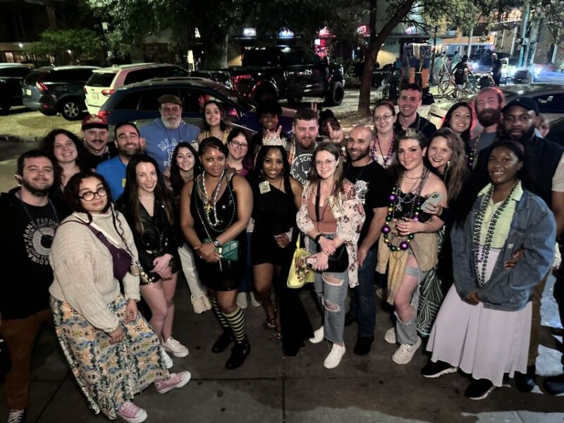 New Orleans: Ghost and Haunted Pub Crawl Tour with Free Shot - Key Points