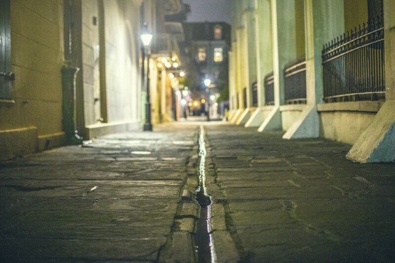 New Orleans: Ghost, Crime, Voodoo, and Vampires Guided Tour - Optional Visual Experience: HELLVISION