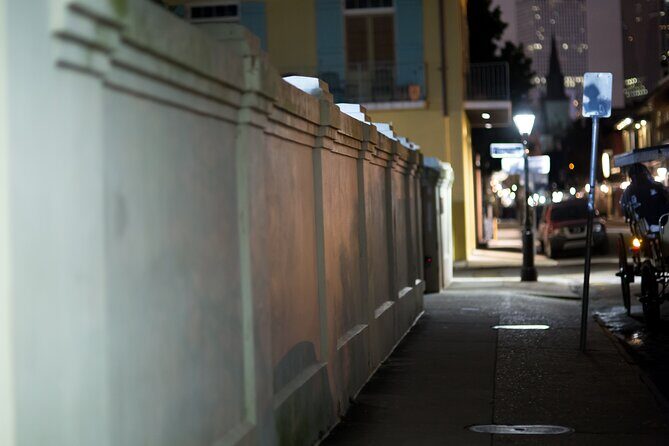 New Orleans Ghosts Boos and Booze Haunted Pub Crawl - Who Should Consider This Tour?