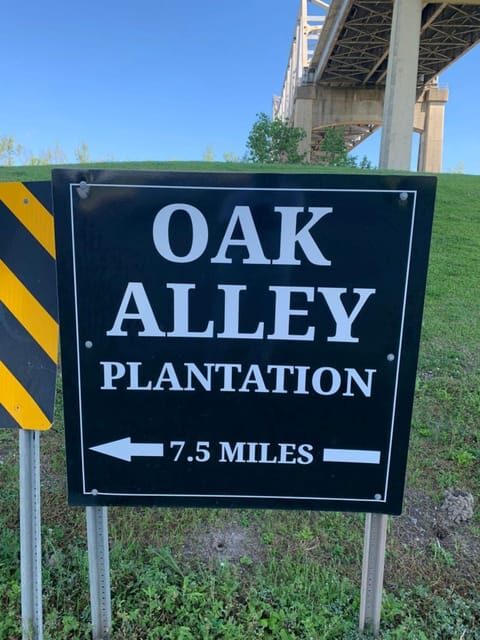 New Orleans: Oak Alley Plantation Tour and Transportation - The Mansion: A Peek into the Past