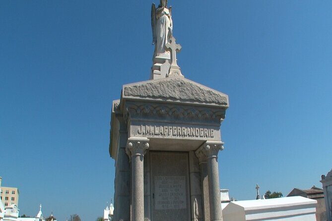 New Orleans Private City and Cemetery Tour - Up to 24 Passengers - An In-Depth Look at the Tour