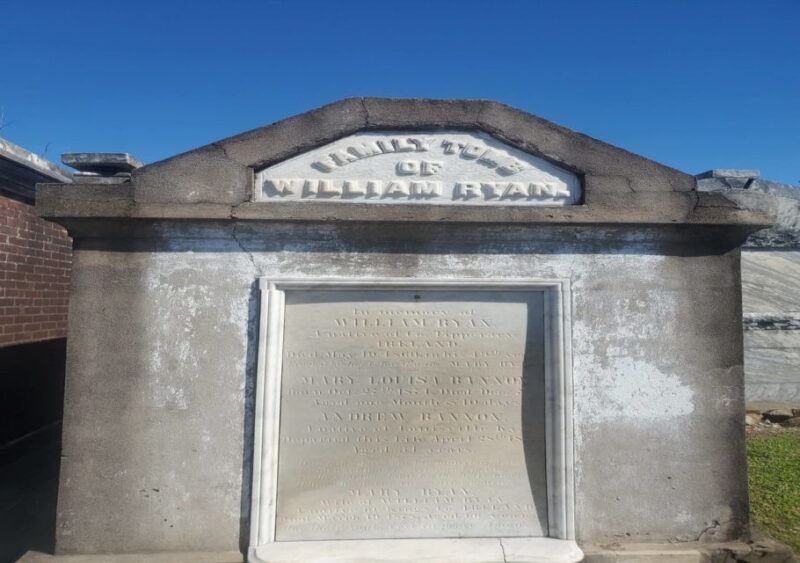 New Orleans: Secrets and Societies Cemetery Experience - Learning About Burial Customs and Local Stories