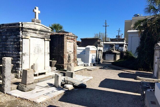 New Orleans Street Food Tour With A Local Guide - The Sum Up