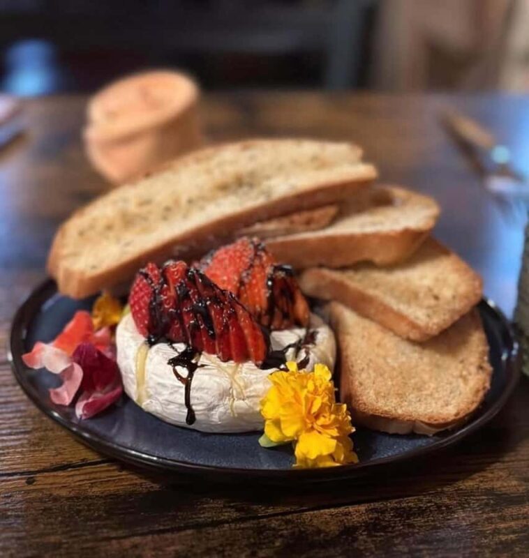 New Orleans: Tour. Voodoo and Vampire Lore; Delicious Food - Practical Tips