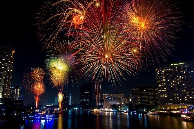 New Year Party : Chao Phraya Princess Dinner Cruise with Return Transfer - The Sum Up