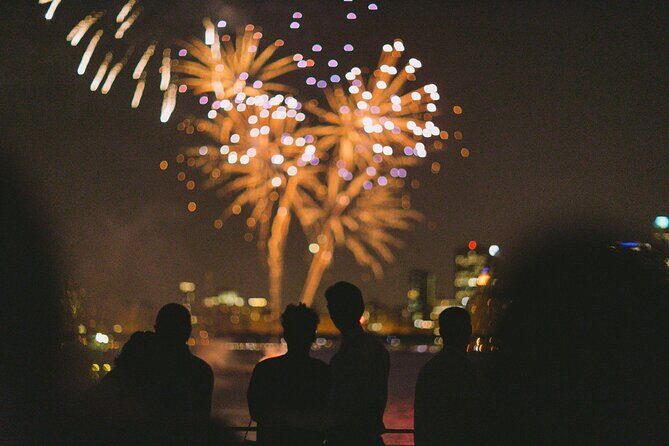 New Year's Eve Plated Dinner Cruise on Lake Michigan - Analyzing the Value