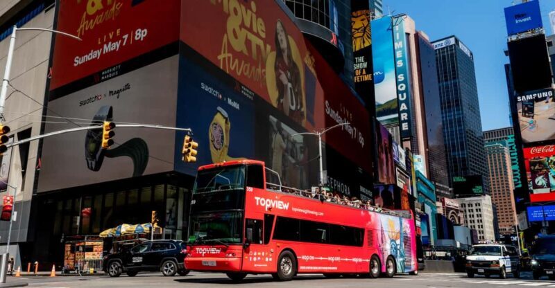 New York City: 24 or 48-hour Hop-on Hop-off Bus Tour - The Experience Onboard
