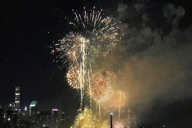 New York City 4th of July Fireworks Luxury Boat Tour - FAQs