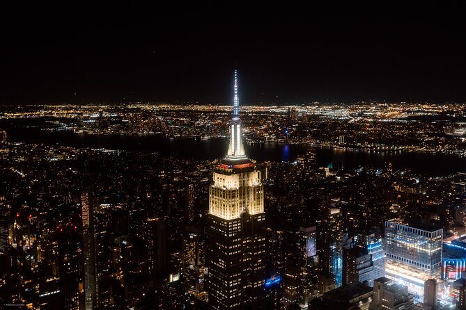 New York City and Westchester Holiday Lights Helicopter Tour - Key Points