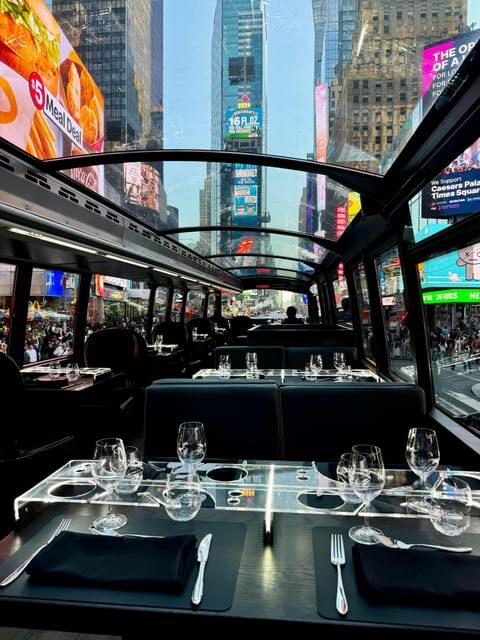New York City: Bustronome Gourmet Lunch Tour on a Luxury Bus - First impressions: A gourmet tour with a view