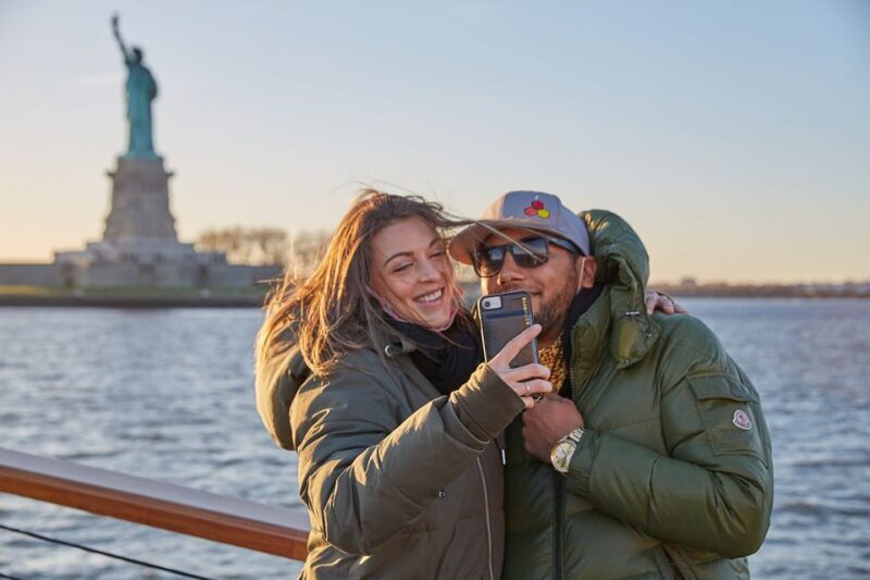 New York City: Champagne and Cheese Pairing Cruise - Why This Experience Works