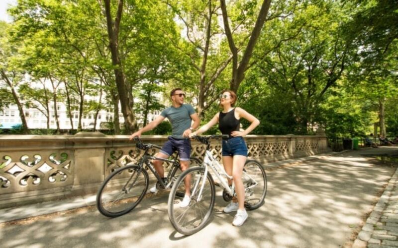 New York City: Discover Pass with Hop-on Hop-off Bus Tour - Who Is This Tour Best For?
