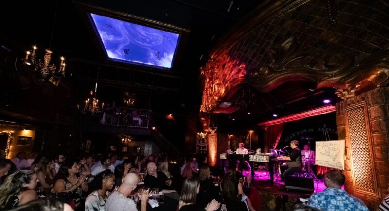 New York City: Dueling Pianos Show - What to Expect at the Dueling Pianos Show