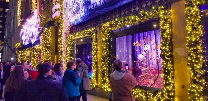 New York City: Holiday Lights Extravaganza Walking Tour - Exploring the Itinerary in Detail