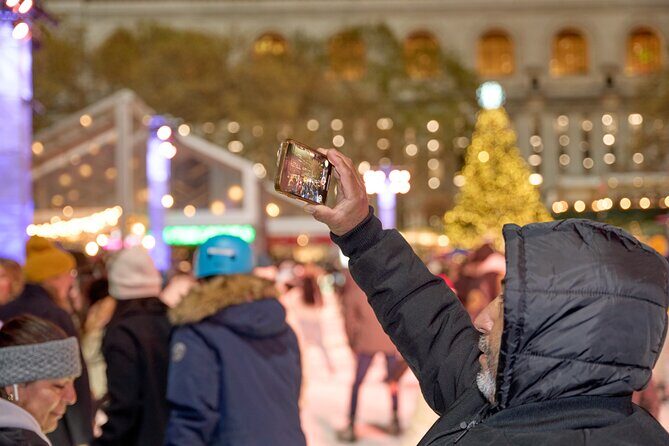 New York City Holiday Movie Sites and Lights Bus Tour - A Detailed Look at the Tour Experience