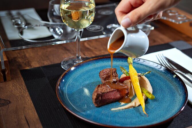 New York City Luxury 4-course Lunch Bus Tour - FAQs