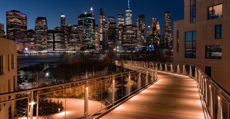 New York City: Night Skyline Bus Tour with Pizza Slice - The Route: From Manhattan to Brooklyn and Beyond