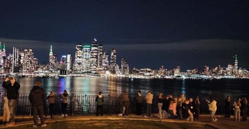 New York City Night Views - A panoramic hop-on-hop-off tour - What Makes This Tour Stand Out