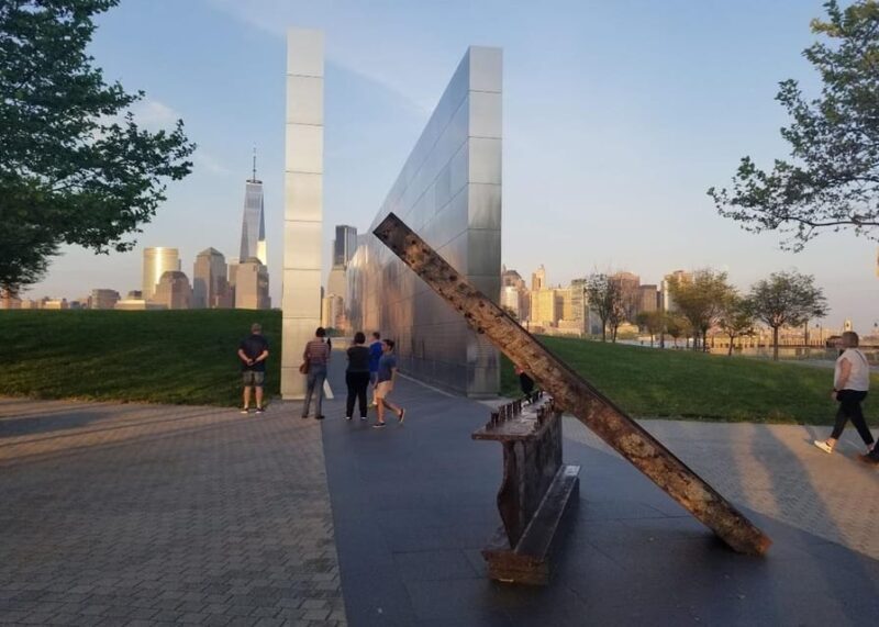 New York City Night Views - A panoramic hop-on-hop-off tour - An In-Depth Look at the Tour Experience
