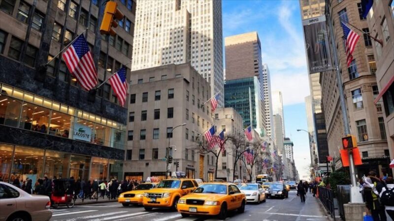 New York City: Sightseeing Walking Tour with Food Tastings - Authenticity, Value, and Who Should Book