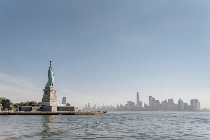 New York City: Statue of Liberty & Battery Park Guided Tour - The Experience in Detail