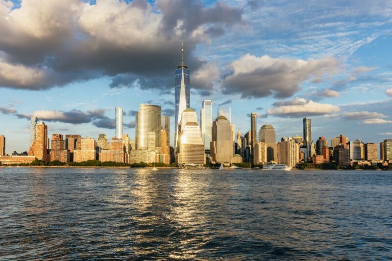 New York City: Sunset Yacht Cruise - Exploring the Experience: What to Expect from the Sunset Yacht Cruise