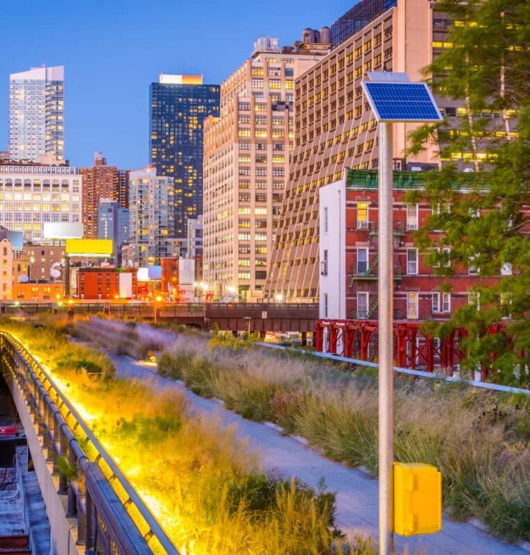 New York City Walk Tour HighLine Chelsea Market West Village - The Charm of West Village