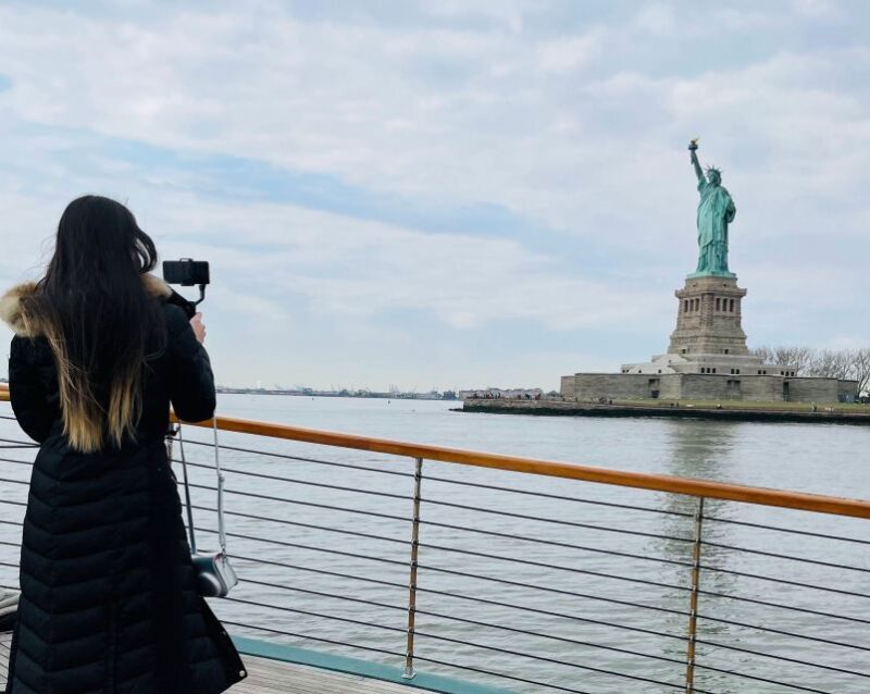 New York City: Weekend Holiday Brunch Cruise - A Complete Look at the New York City Weekend Holiday Brunch Cruise