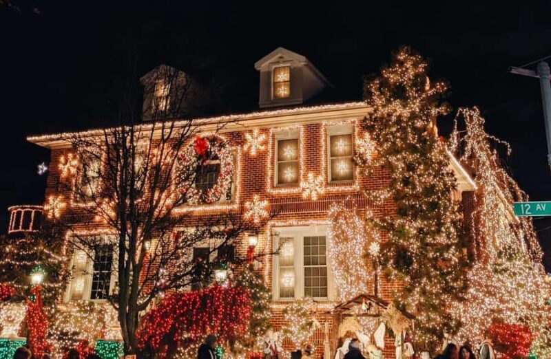 New York: Dyker Heights Christmas Lights Guided Tour - The Itinerary: What to Expect