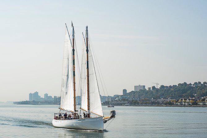 New York Fall Foliage Sail up the Hudson River - An Authentic Fall Day on the Hudson