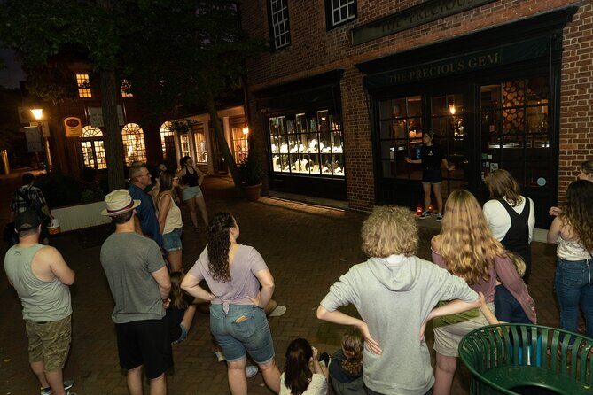 New York Ghosts Boos and Booze Haunted Pub Crawl - Authenticity and Guides