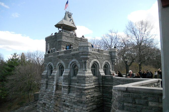 New York Lower Central Park Scavenger Hunt Adventure - Key Points