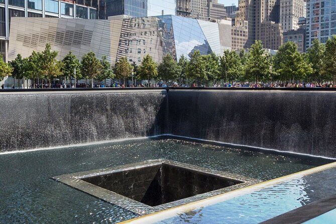 New York Main Attractions Tour with City Bus & Subway! - FAQs