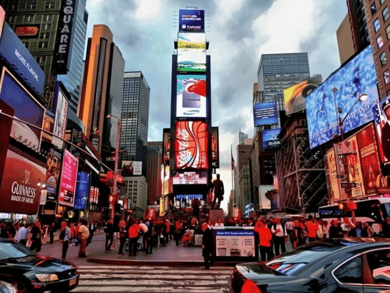New York : Must-See Attractions Walking Tour With A Guide - Key Points