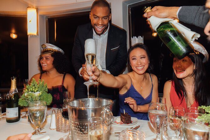 New York Pier 15 New Year's Eve Buffet Dinner Cruise - Key Points
