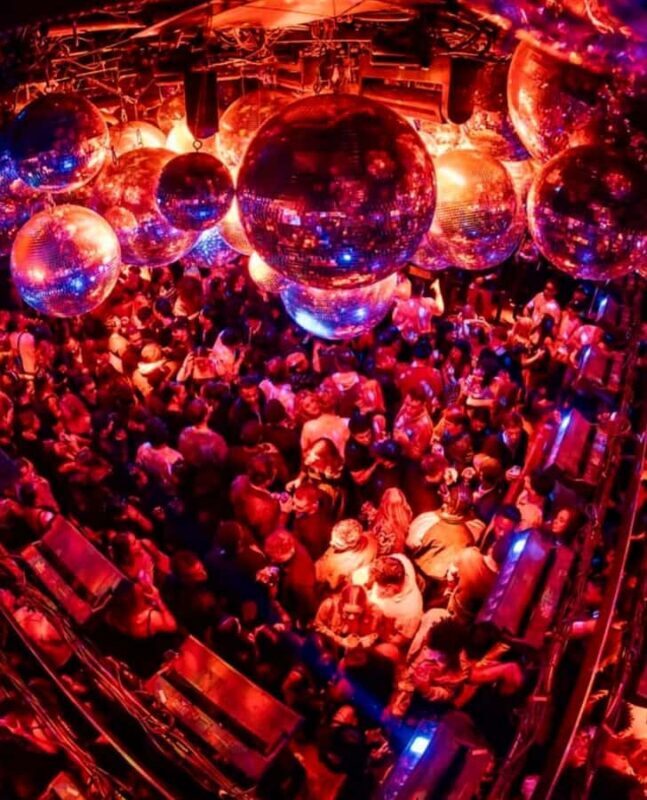 New York: Saturday Night Party with VIP Entry - An In-Depth Look at the Experience