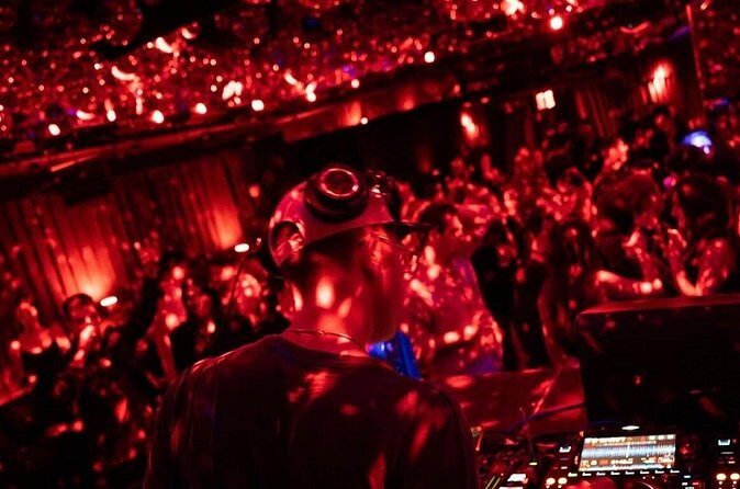 New York Saturday Night Party with VIP Entry - Who Should Consider This Tour?