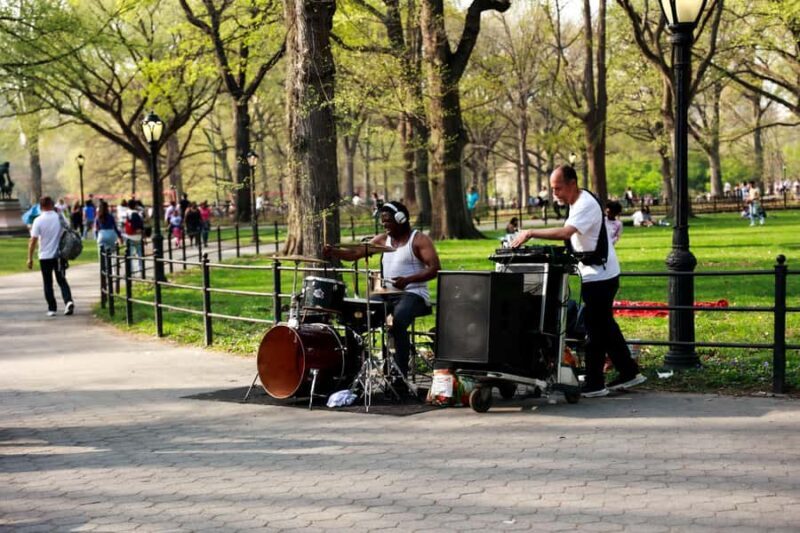 New York: Street & Travel Photo Tour with Local Photographer - Authenticity & Local Flavor