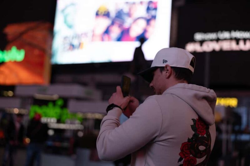 New York: Times Square Evening Walking Tour with Hot Dog - FAQ