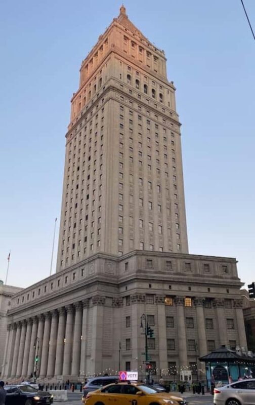 New York: Walk in the Financial District from Wall Street to El Toro - Key Points