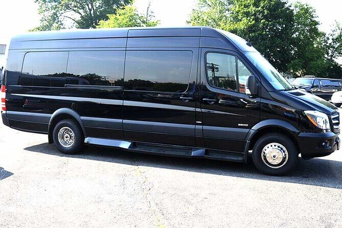Newark To Manhattan Private Transfer in SUV, Limousine or Van - First Impressions and Booking Process
