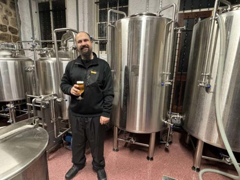 Newcastle: Brewery Tour, Lunch, and Beer Tasting - Key Points